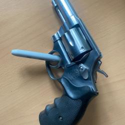 Smith&Wesson modele 64/6. Military&Police. 3 pouces &agrave; nettoyer !  Calibre 38sp et non sw !