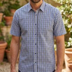 Chemise manches courtes CHALLENGER B3140A &agrave; carreaux : le confort d'un repassage facile au quotidien