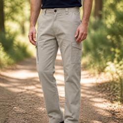 CHALLENGER PANT2001A -- Pantalon multipoche beige : le confort stretch en twill 46