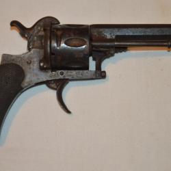 REVOLVER LEFAUCHEUX CALIBRE 9 mm A BROCHE.FABRICATION LIEGEOISE (ELG).SECOND EMPIRE-NAPOLEON III