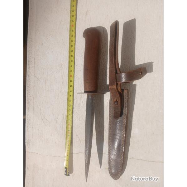 Poignard de combat 14 18 coutreau avec fourreau cuir marquages pr�sents voir photos