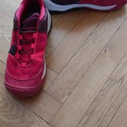 Chaussures randonn&eacute;e fille taille 36. Port&eacute;es 1 fois quasi neuves