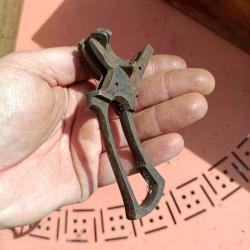 Carcasse revolver a broche