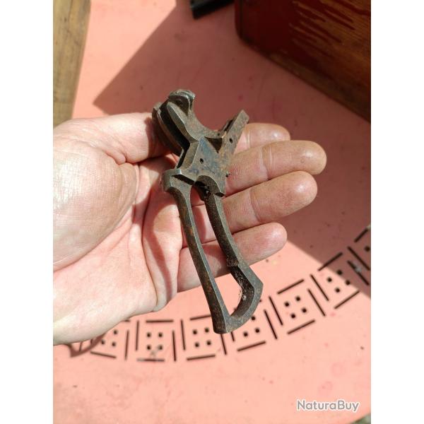 Carcasse revolver a broche