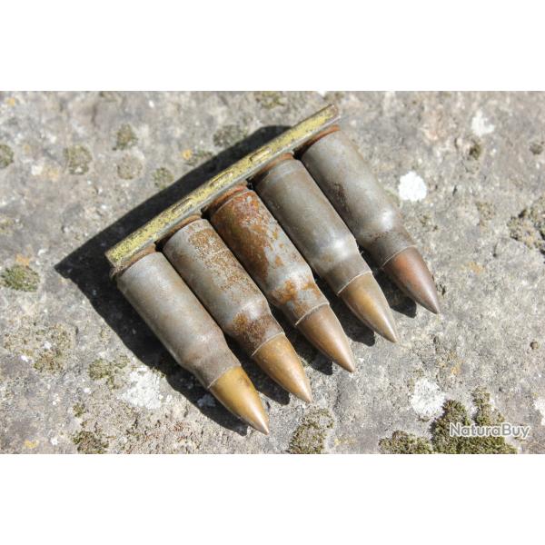 Cinq cartouches de 7,92X33 Kurz sur lame chargeur en trouvaille de grenier - 1 Euro sans r�serve!!