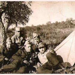 1/2 TOILE DE TENTE DE L'ARMEE FRANCAISE EPOQUE GUERRE ALGERIE, 2 SOLDATS AVAIENT CHACUN UN 1/2 DE TE
