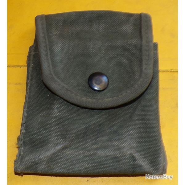 ARMEE AMERICAINE U.S : ETUI A PANSEMENT INDIVIDUEL OU POUR LA BOUSSOLE  , MODELE 1956  PERIODE GUERR