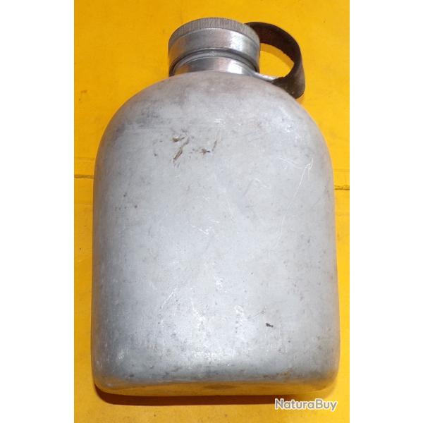 ARMEE ALLEMANDE : GOURDE NUE SANS HOUSSE  ,FABRICANT DANS LE TAMPON DE 1976, BON ETAT VOIR PHOTOS .