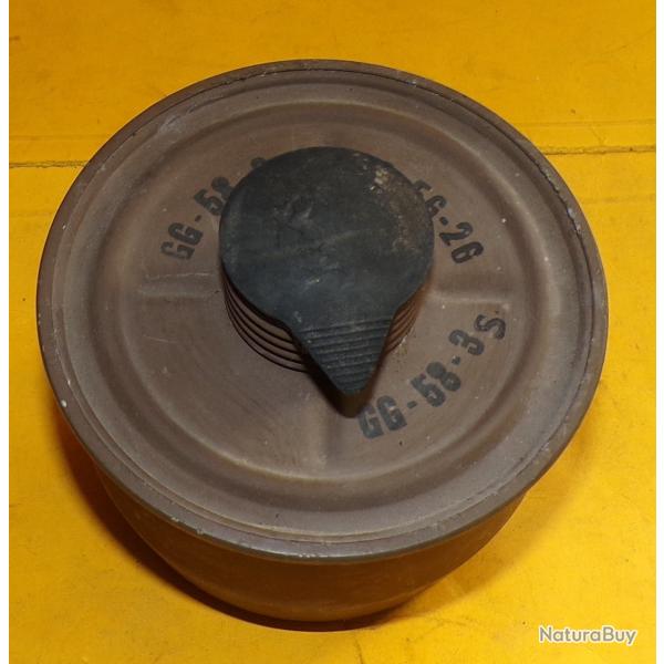 FILTRE A  AIR MODELE 57 DE L'ARMEE FRANCAISE  ,  ETAT NEUF VOIR PHOTOS . POUR TOUT RENSEIGNEMENT ME