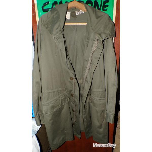 PARKA MILITAIRE DE L'ARMEE FRANCAISE , AVEC CAPUCHE DE 1976 , TAILLE 92  C SOIT TAILLE M OU 39 EN CI
