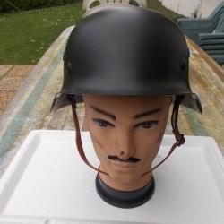 casque militaire WWII complet et en bon &eacute;tat