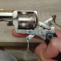 Revolver Puppy 380 Bulldog