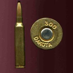 .300 DAKOTA - calibre US RARE - marquage : 300 DAKOTA - &eacute;tui 64.7 mm