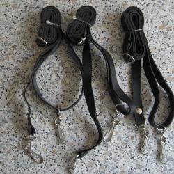 Trois bretelles en cuir pour corne d'appel ou pibole ( 1,20 m x15 mm )