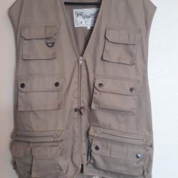 gilet multi poches taille XL couleur beige ,safari, reportere, peche, ballade en foret, rando