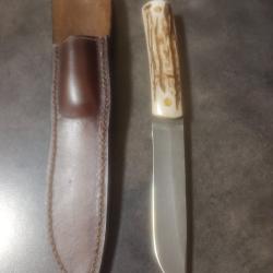 Couteau MG , Gerard Masse manche  bois de cerf Lame acier Sandvik 14C28N