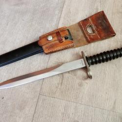 W 64820 Baionnette Suisse FASS 57 Stgw 57 + porte fourreau en cuir