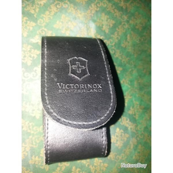 etuit ceinture en cuir pour couteaux suisse victorinox switzerland