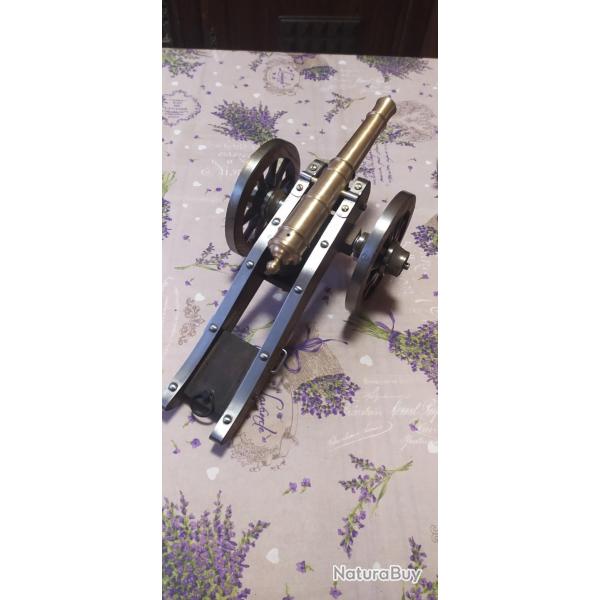 Canon a poudre noire syst�me Gribeauval