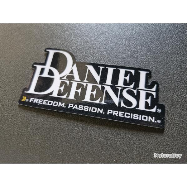 Sticker Daniel D�fense noir 10cm (�galement dispo en Blanc)