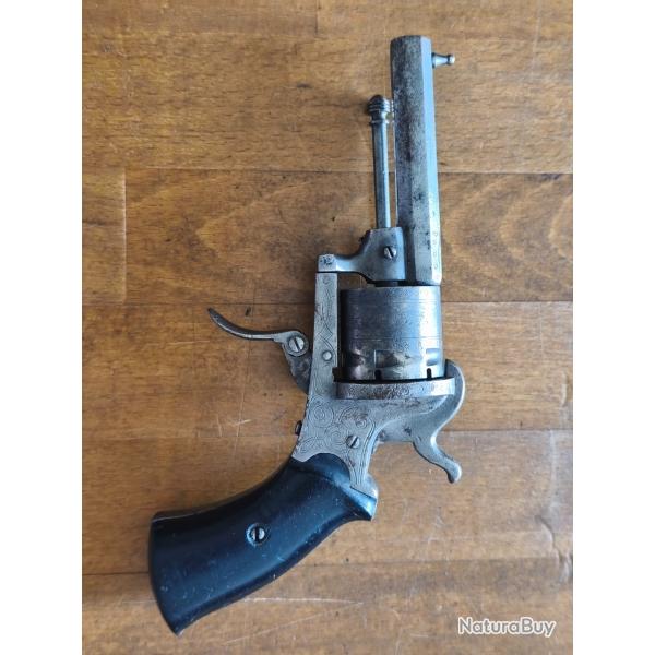 Revolver � broche the guardian american 1878