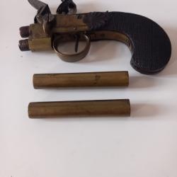 Pistolet &agrave; silex canon pivotant ELG en laiton XIX&egrave;me Si&egrave;cle