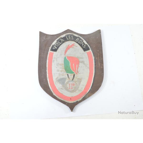 Ancien blason peint insigne 11e RC R�giment de chasseurs