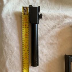 Vends GLOCK 17 FS MOS  Gen 5   9x19 moins de 750 tirs &Eacute;tat neuf / bo&icirc;te origine compl&egrave;te 650�