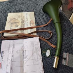 Trompe ELLESS &agrave; pavillon 40 cm renforc&eacute;e d'un jonc avec corps embouchure et pipet magnum