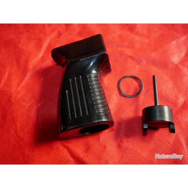 Poign�e et �crou de PM SKORPION VZ 61