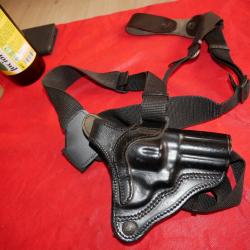Holster d'&eacute;paule GK pour revolver Manurhin 3"