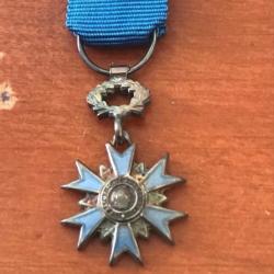 M&eacute;daille chevalier ordre du m&eacute;rite