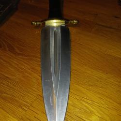 DAGUE  MUELA SERRENO   DOUBLE TRANCHANT