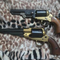 Lot de 2 revolvers poudre noire cal.36 type Colt Navy - fabrication italienne - bon &eacute;tat