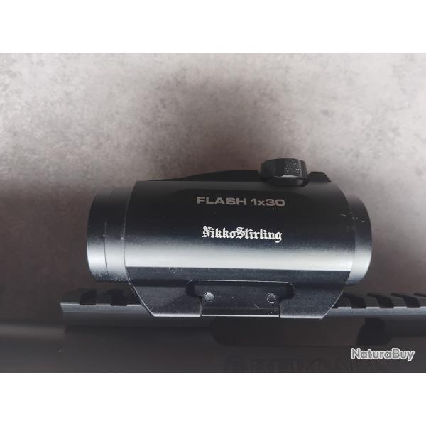 Point rouge Nikko Stirling