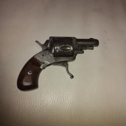 petit  velodog en 320  plaquette noyer