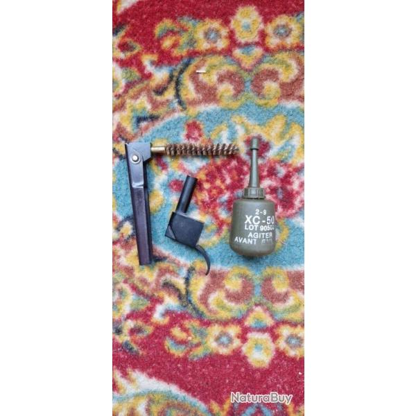 lot nettoyage chambre armes