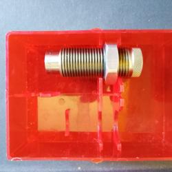 SERTISSEUR LEE POUR CAL. 25-06 REMINGTON ETAT COMME NEUF .