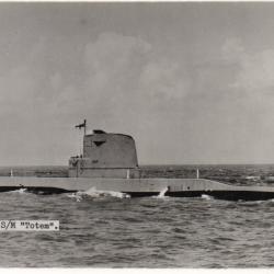 Carte postale sous-marin H.M.S. " TOTEM " ex.352 " T " Classe 3 -N&deg;7823