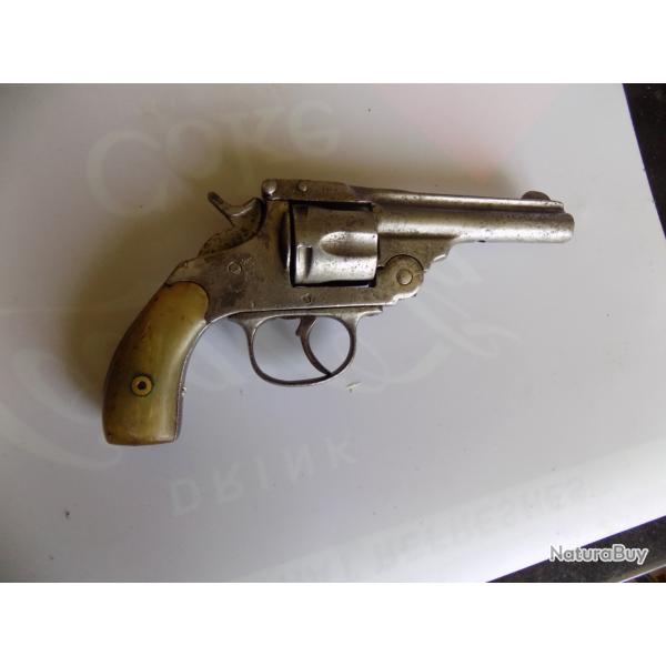 Revolver Eibar Smith & Wesson a restaurer chien cass� au niveau de l axe