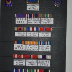 MEDAILLES AMERICAINES USAAF (AVIATION-US AIR FORCE) 2&deg;WW-RAPPELS + 2 INSIGNES CREST