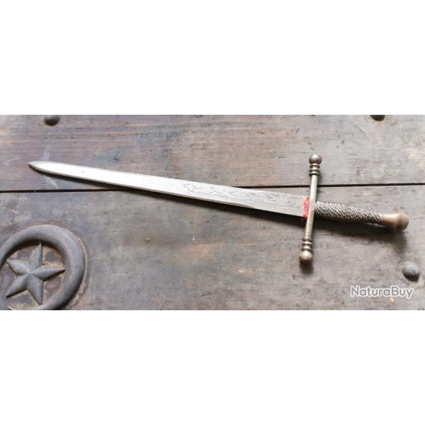 Ancienne dague m�di�vale 41cm full metal Origine inconnue