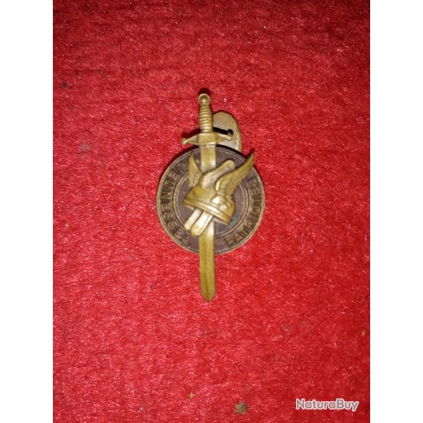 insigne de beret poliotique entre deux guerre collection histoire