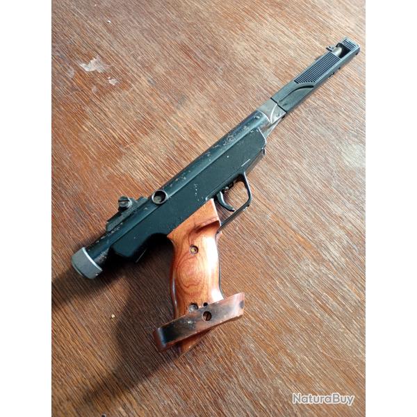 Pistolet 4.5 Diana model 6 droitier a r�par� n'accroche pas pour l'armement  voir �tat