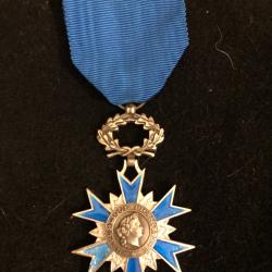 M&eacute;daille Ordre National du M&eacute;rite
