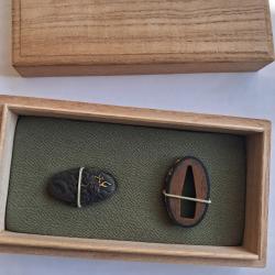 Ensemble Fuchi et Kashira , Theme du Dragon, Ere Edo. AUTHENTIQUE. Signes