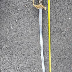 Sabre officier infanterie 1845 1855 sans marquage sans fourreau. Belle lame , poign&eacute;e bois sans fili
