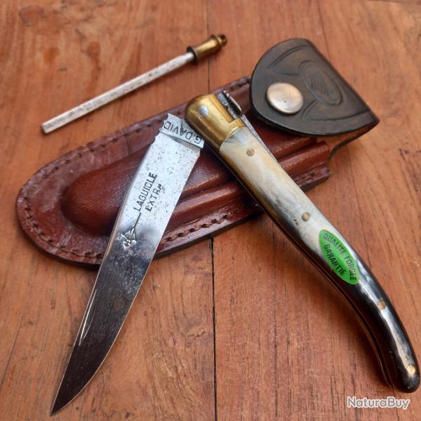 Joli Couteau LAGUIOLE EXTRA G.DAVID Manche en Corne avec �tui en Cuir + Aiguiseur
