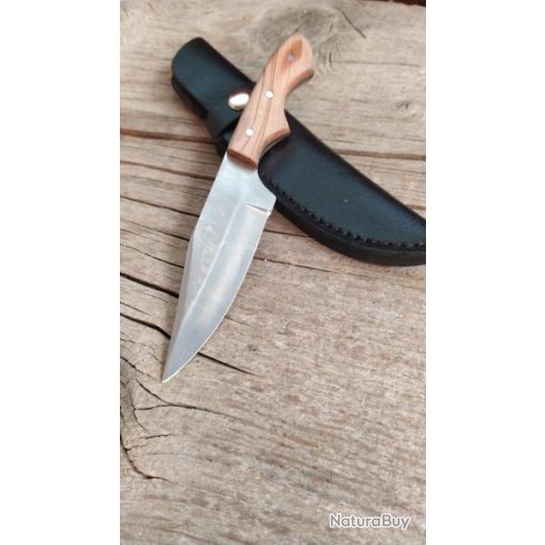 Beau Poignard  de chasse lame 9 cm manche bois d'olivier 1knB