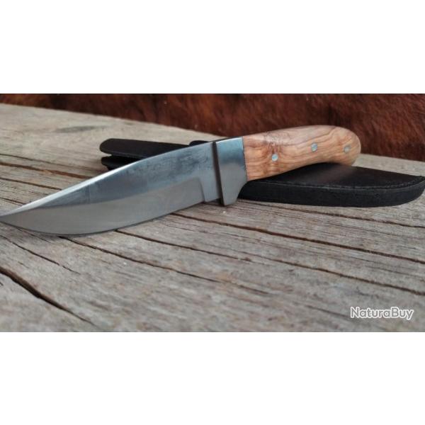 Beau Poignard  de chasse lame 11.5 cm manche bois d'olivier 2vB
